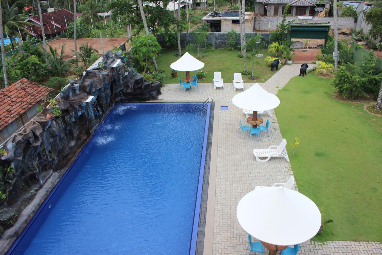 K And K Country Resort Minuwangoda ภายนอก รูปภาพ